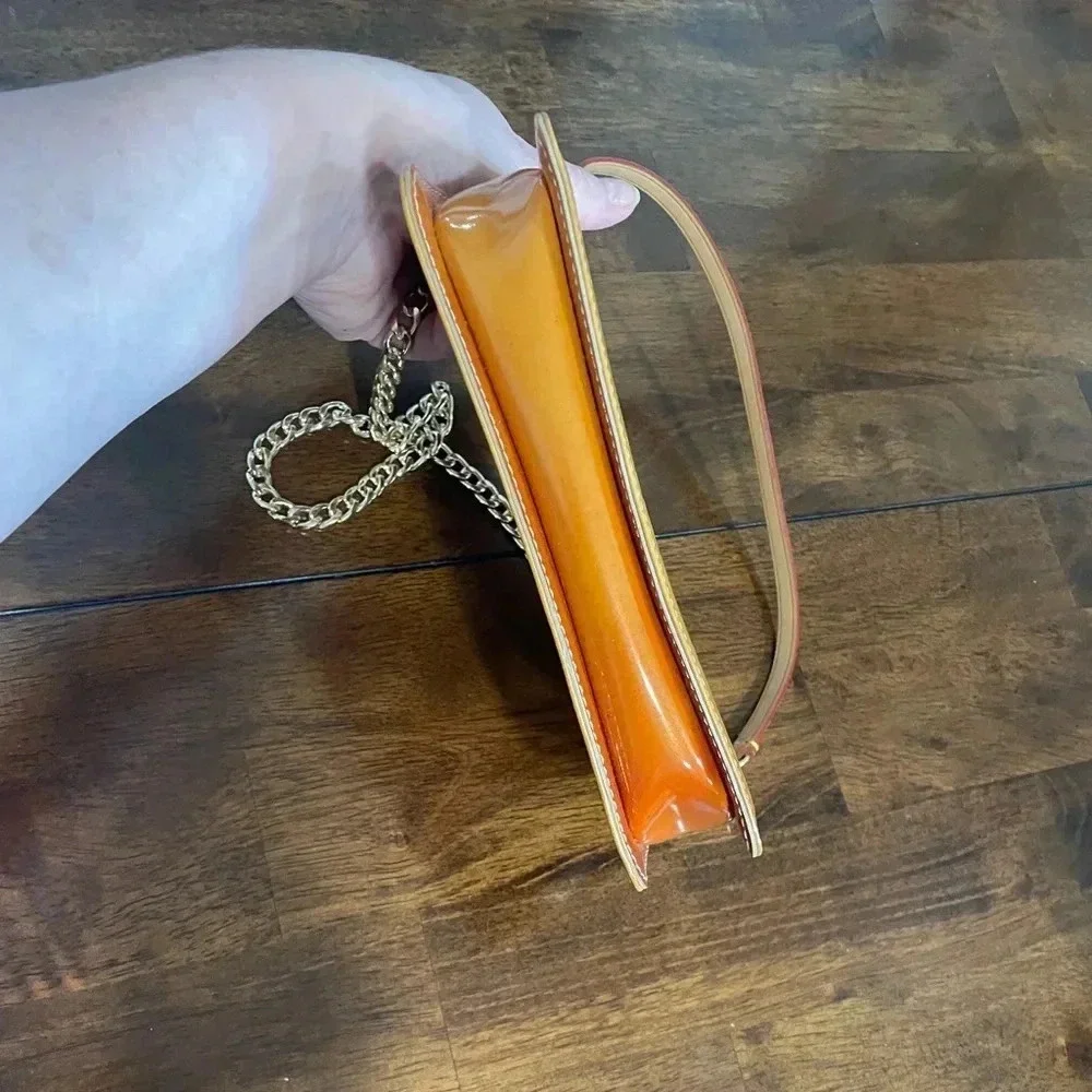 Louis Vuitton Lexington Vernis Pouchette